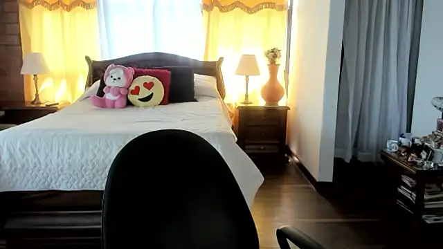 Snapshot of Charlotte-Willson chatting on 1, 3, 2026 Charlotte-Willson online show from 1, 3, 2026