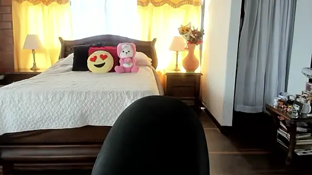 Snapshot of Charlotte-Willson chatting on 9, 3, 2026 Charlotte-Willson online show from 9, 3, 2026