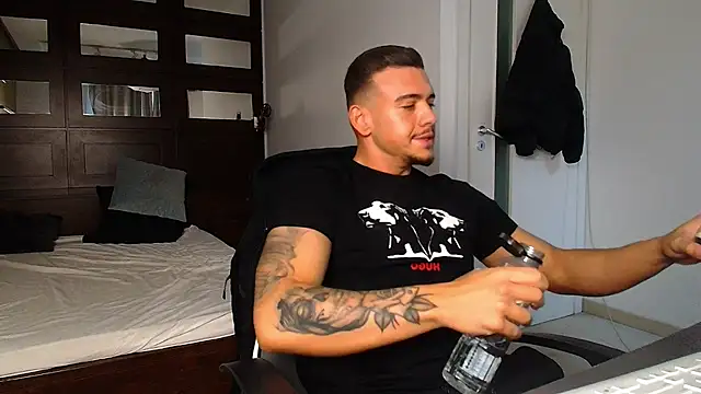 ElijahThorne online show from 25, 2, 2026