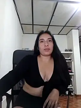 kira-stormm online show from 19, 5, 2026