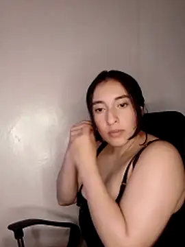 kira-stormm online show from 19, 5, 2026