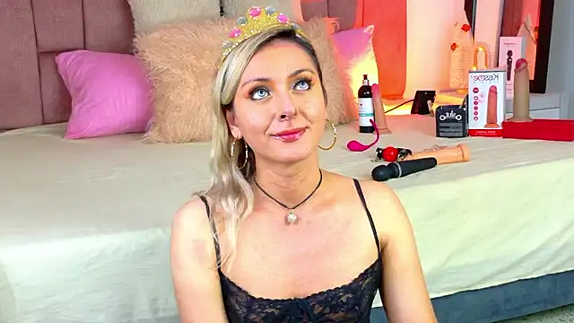 Lunitaa Diva online show from 11, 1, 2026