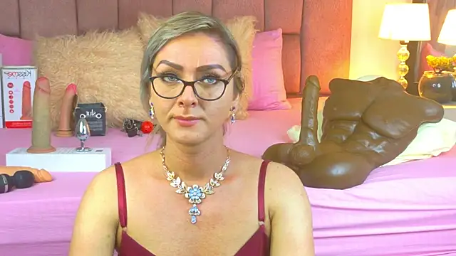Lunitaa Diva online show from 3, 6, 2026