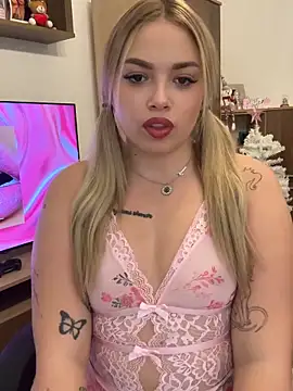 Snapshot of Ibolya_7 chatting on 13, 12, 2025 Ibolya 7 online show from 13, 12, 2025