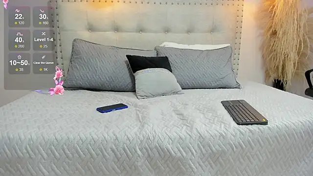 Esmeralda cutes online show from 5, 12, 2025