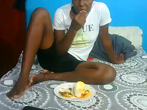 VirginPrincess06 online show from 25, 11, 2025