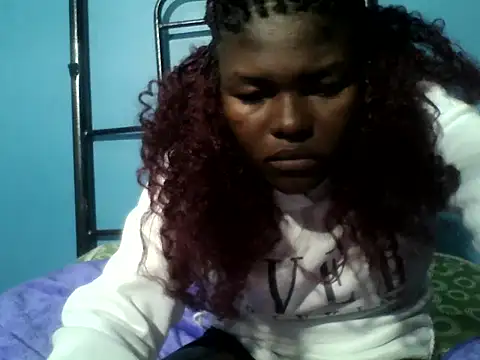 VirginPrincess06 online show from 12, 3, 2026