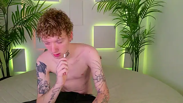 TRAVIS CLAS online show from 17, 12, 2025