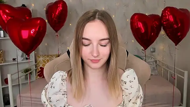 Snapshot of Shy_Polly chatting on 7, 2, 2026 Shy Polly online show from 7, 2, 2026