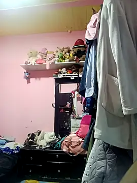 Snapshot of Chantal_sex22 chatting on 13, 12, 2025 Chantal sex22 online show from 13, 12, 2025