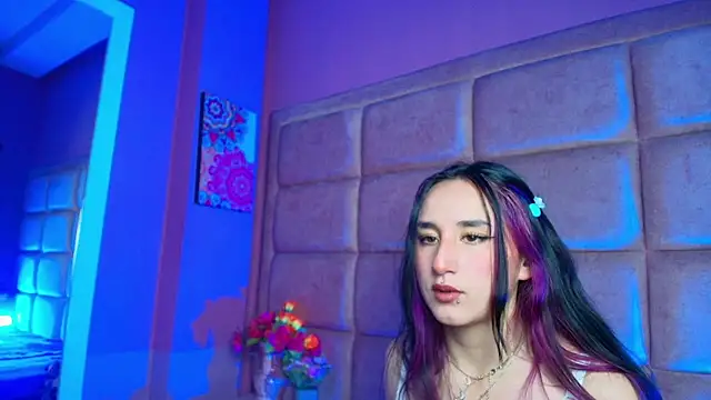 Snapshot of CharlotteStuart chatting on 27, 2, 2026 CharlotteStuart online show from 27, 2, 2026