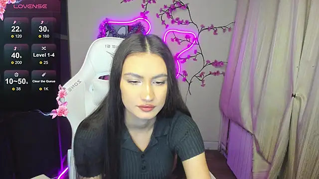 Snapshot of AdeleLuu chatting on 12, 1, 2026 AdeleLuu online show from 12, 1, 2026