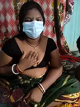 Desicouple1706 online show from 24, 11, 2025