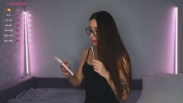 KikkyMi online show from 24, 11, 2025