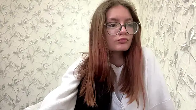 TishGiardino online show from 4, 12, 2025