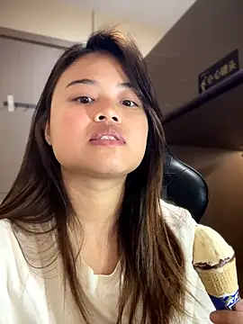 Snapshot of Toffee-00 chatting on 6, 4, 2026 Toffee-00 online show from 6, 4, 2026