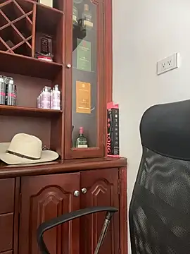 noa harper online show from 18, 12, 2025