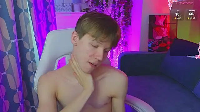 cuMte boy online show from 9, 5, 2026