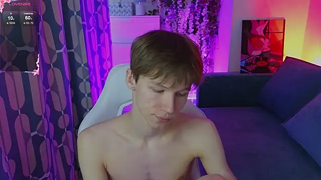 Snapshot of cuMte_boy chatting on 17, 5, 2026 cuMte boy online show from 17, 5, 2026