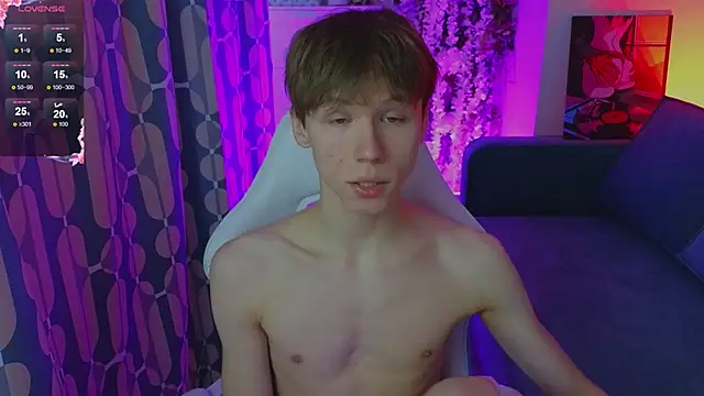 Snapshot of cuMte_boy chatting on 18, 5, 2026 cuMte boy online show from 18, 5, 2026