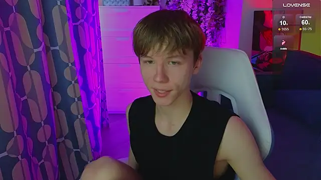 Snapshot of cuMte_boy chatting on 5, 6, 2026 cuMte boy online show from 5, 6, 2026