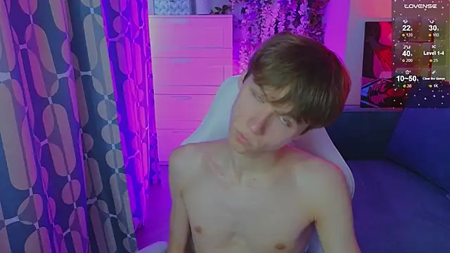 Snapshot of cuMte_boy chatting on 6, 6, 2026 cuMte boy online show from 6, 6, 2026