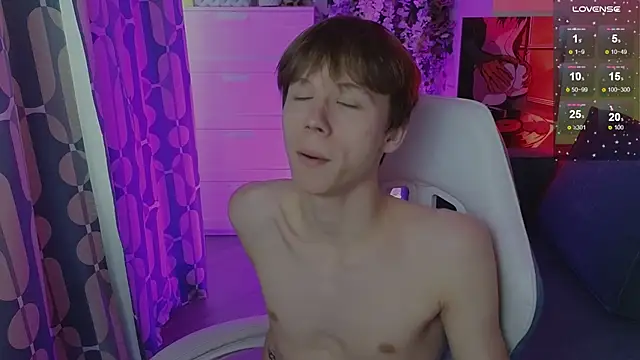 Snapshot of cuMte_boy chatting on 22, 6, 2026 cuMte boy online show from 22, 6, 2026