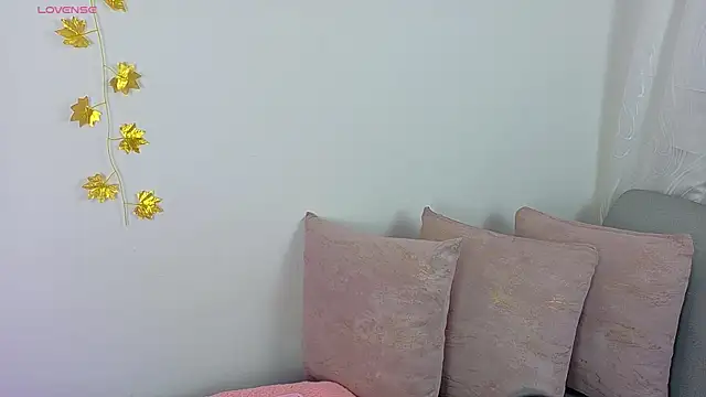 Snapshot of Ambar_Carter chatting on 14, 12, 2025 Ambar Carter online show from 14, 12, 2025