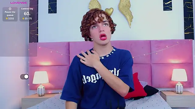 Snapshot of Skyee_angel chatting on 3, 2, 2026 Skyee angel online show from 3, 2, 2026