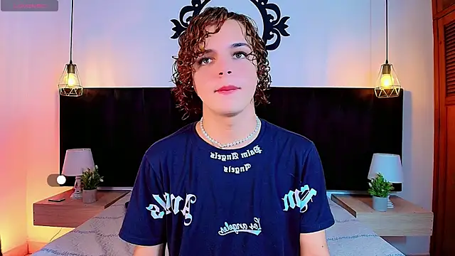Skyee angel online show from 4, 5, 2026