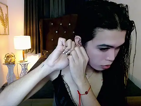 hollyyumiloove online show from 24, 3, 2026