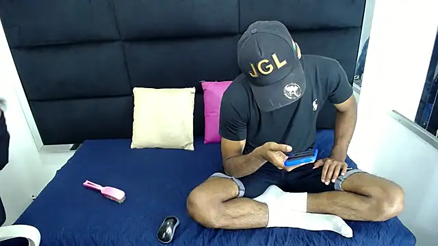 Hilarydolls online show from 21, 12, 2025