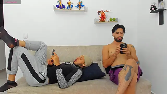 heteros curious online show from 12, 5, 2026