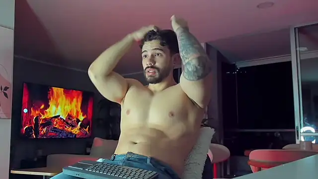 Valenthino Salvatore online show from 11, 2, 2026