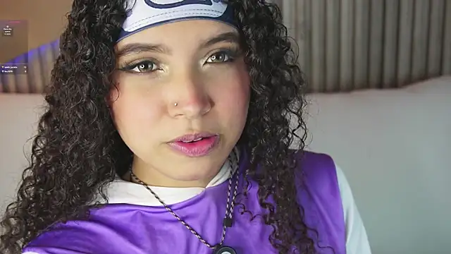 Snapshot of EloiseSweetxx chatting on 21, 12, 2025 EloiseSweetxx online show from 21, 12, 2025