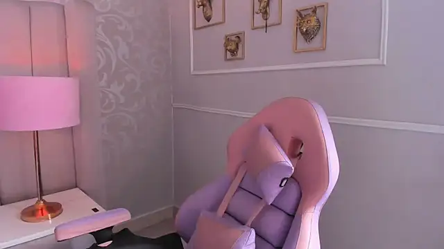 Evabellee online show from 4, 2, 2026