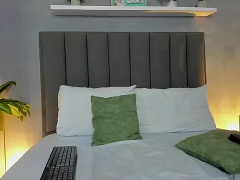 Snapshot of lindaa_natashaa_ chatting on 22, 11, 2025 lindaa natashaa online show from 22, 11, 2025