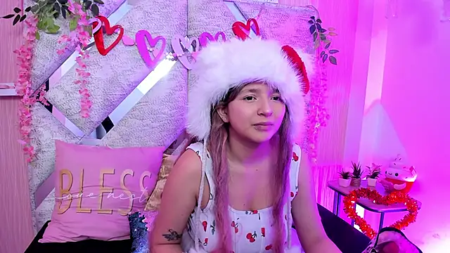 Snapshot of CandySwan chatting on 24, 2, 2026 CandySwan online show from 24, 2, 2026