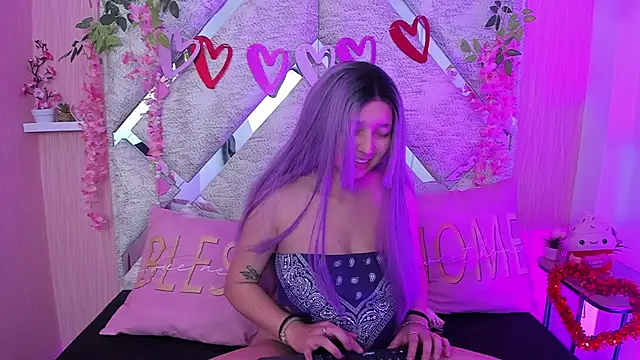 Snapshot of CandySwan chatting on 7, 3, 2026 CandySwan online show from 7, 3, 2026