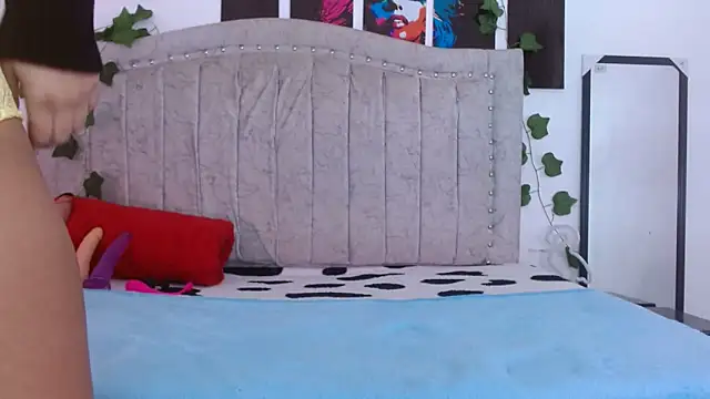 Tinyy Star online show from 12, 2, 2026