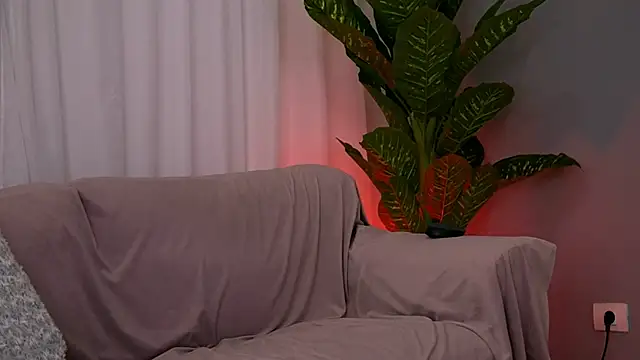 VanessaSinX online show from 4, 12, 2025