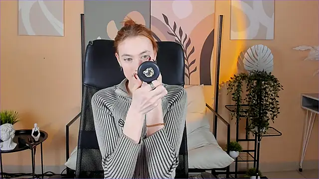 SierraHarper online show from 14, 12, 2025