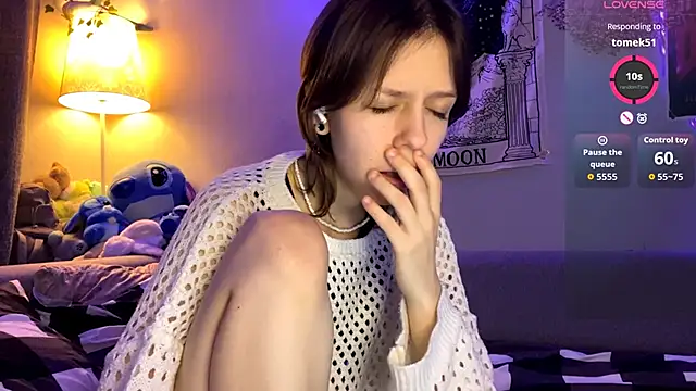 Snapshot of FairyLuna chatting on 28, 11, 2025 FairyLuna online show from 28, 11, 2025