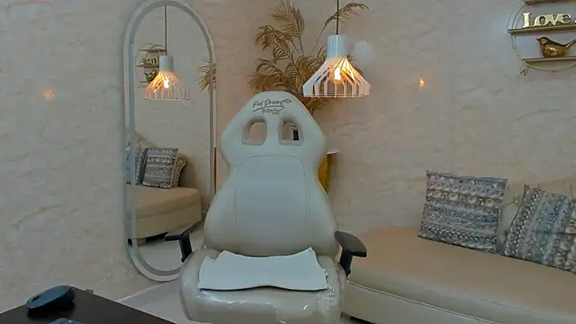 Mai Bigboobs online show from 19, 12, 2025