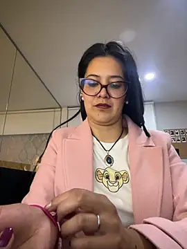 TAMARALEWISMD online show from 5, 12, 2025