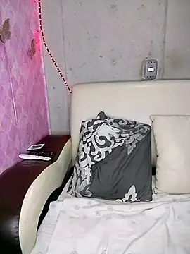 KiaracCastilo online show from 4, 12, 2025