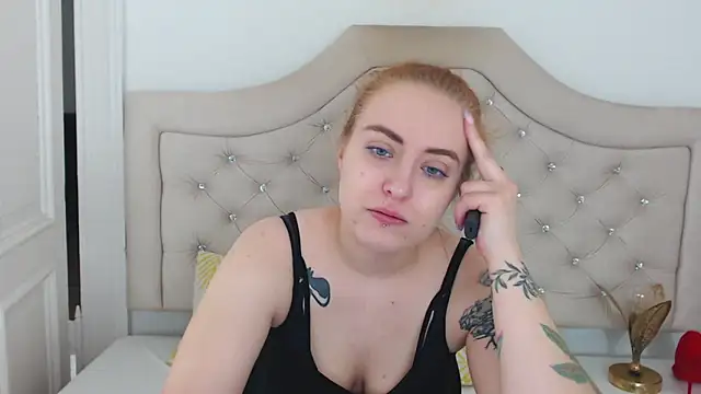 RubyBigBoobs online show from 18, 12, 2025