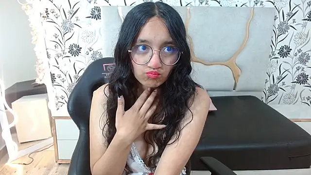 rosee tay1 online show from 2, 2, 2026