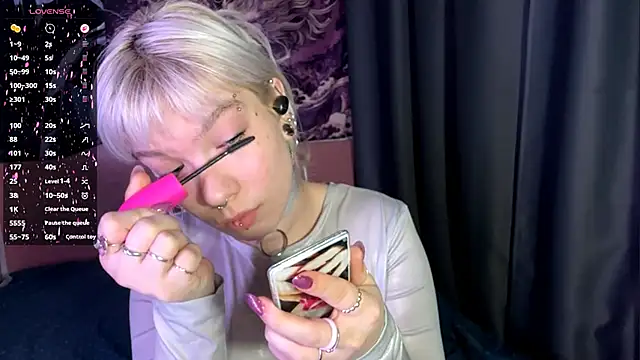 Snapshot of LolaDollyMur chatting on 29, 11, 2025 LolaDollyMur online show from 29, 11, 2025