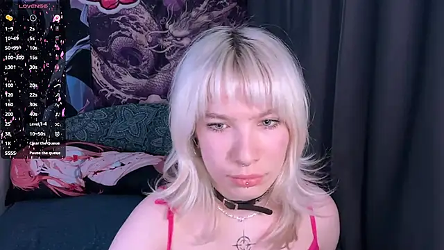 Snapshot of LolaDollyMur chatting on 16, 12, 2025 LolaDollyMur online show from 16, 12, 2025